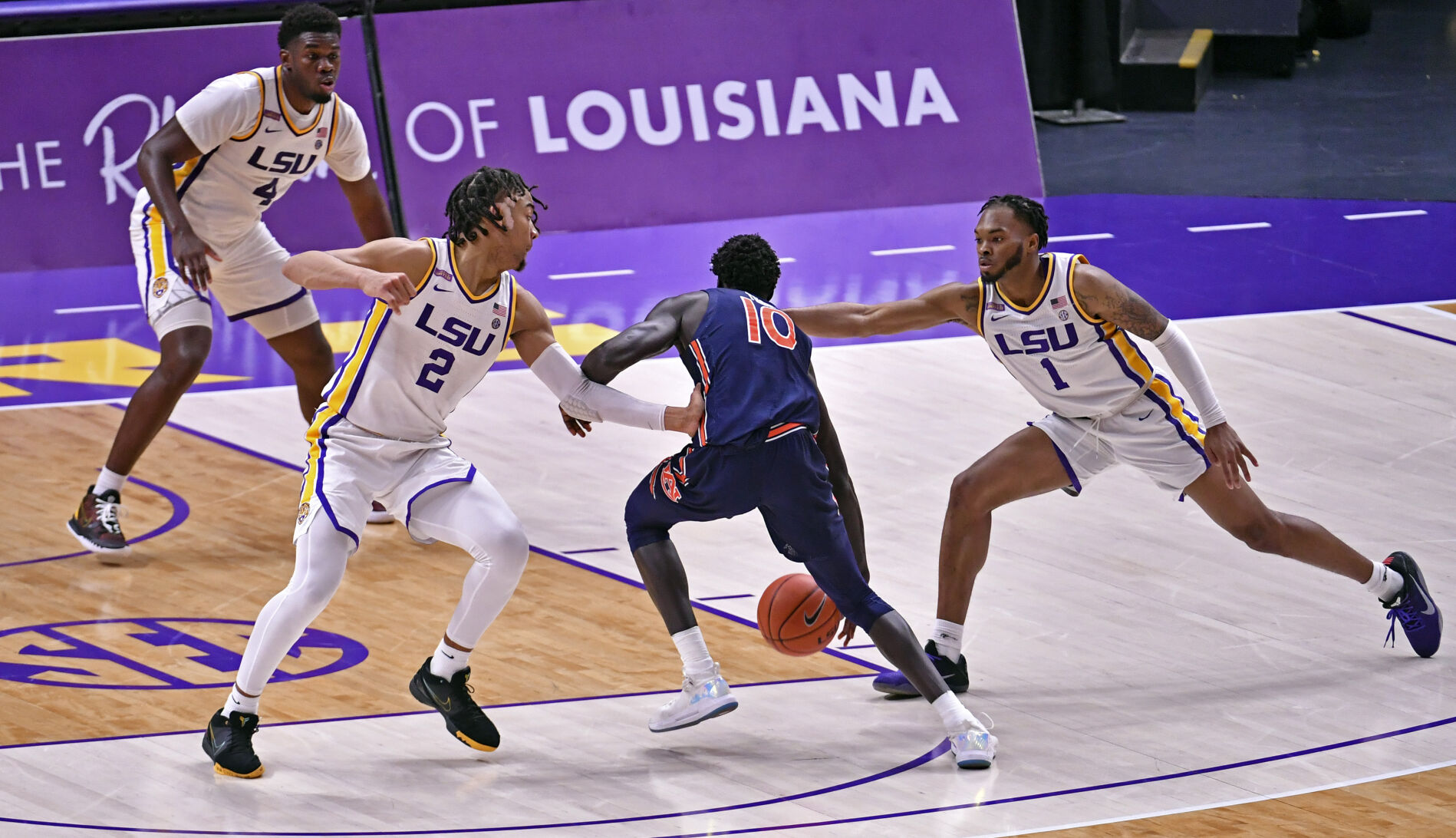 BR.lsuauburnbasketball.022121 HS 441.JPG